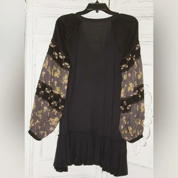 Free People Mix It Up Beaded
Embroidered High-Low Peasant Tunic - Picture 9 of 9